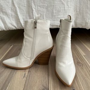 Boutique High Heel cow girl mini boots